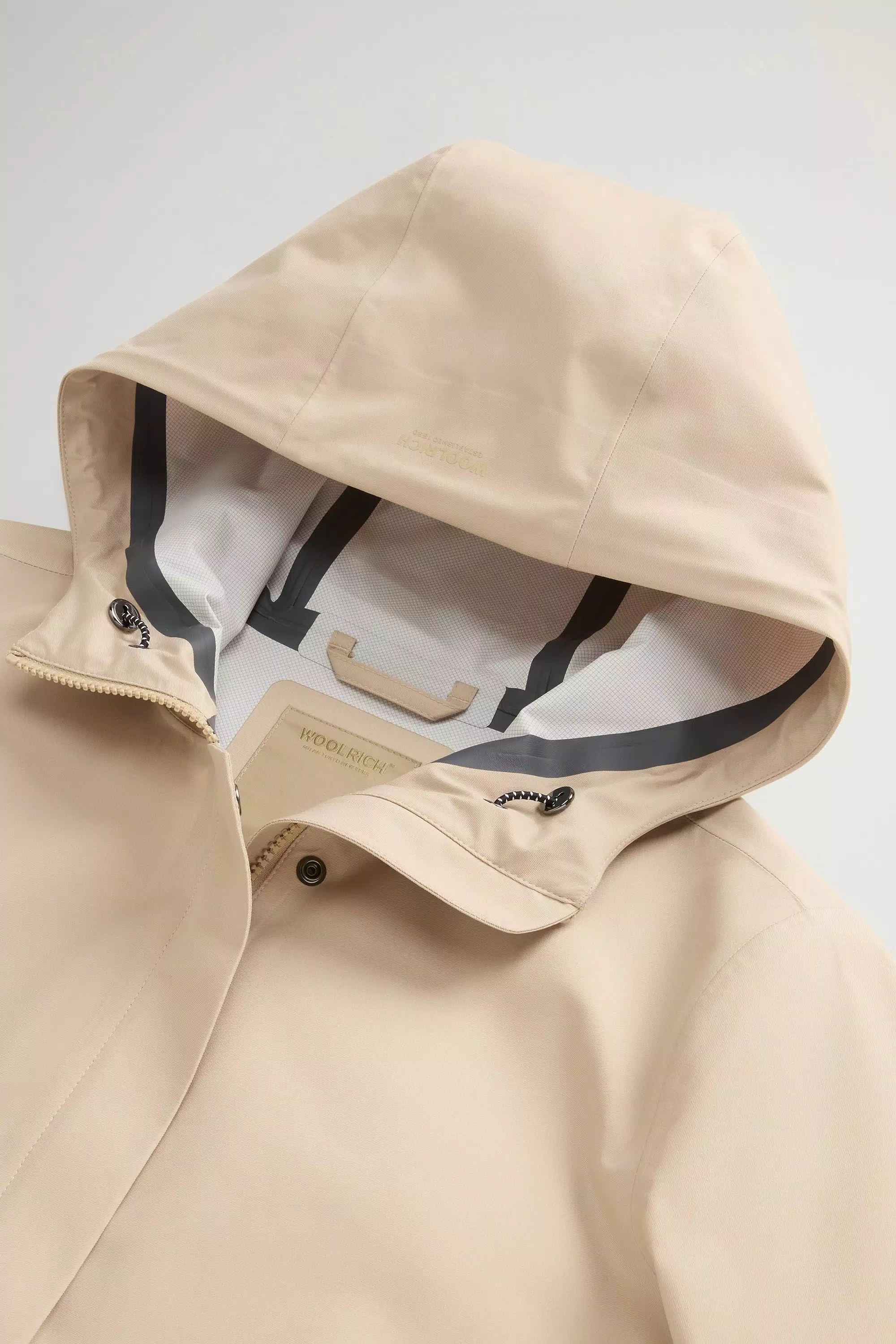 Parka Impermeável em Tecido Leve Stretch - White Pepper