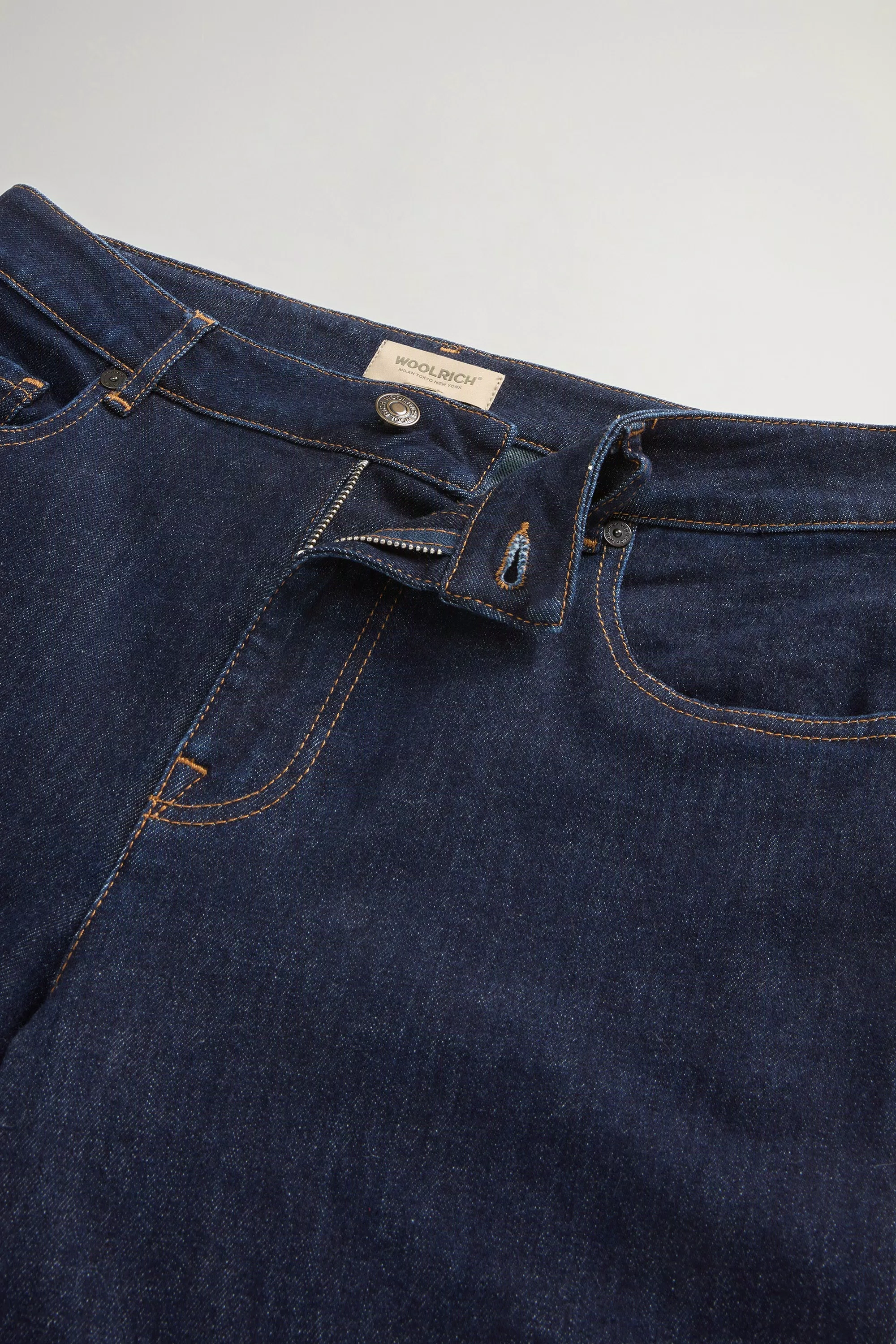 Calças Jeans de Cinco Bolsos com Pernas Largas em Denim de Algodão Elástico - Lavagem Rinse