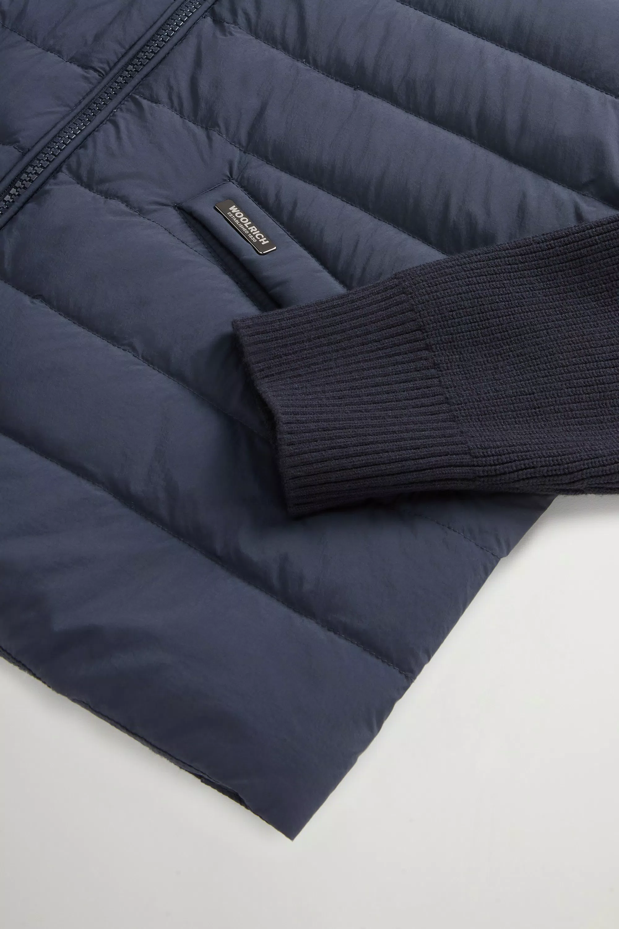 Jaqueta Bomber Híbrida em Nylon - Azul Melton Desbotado
