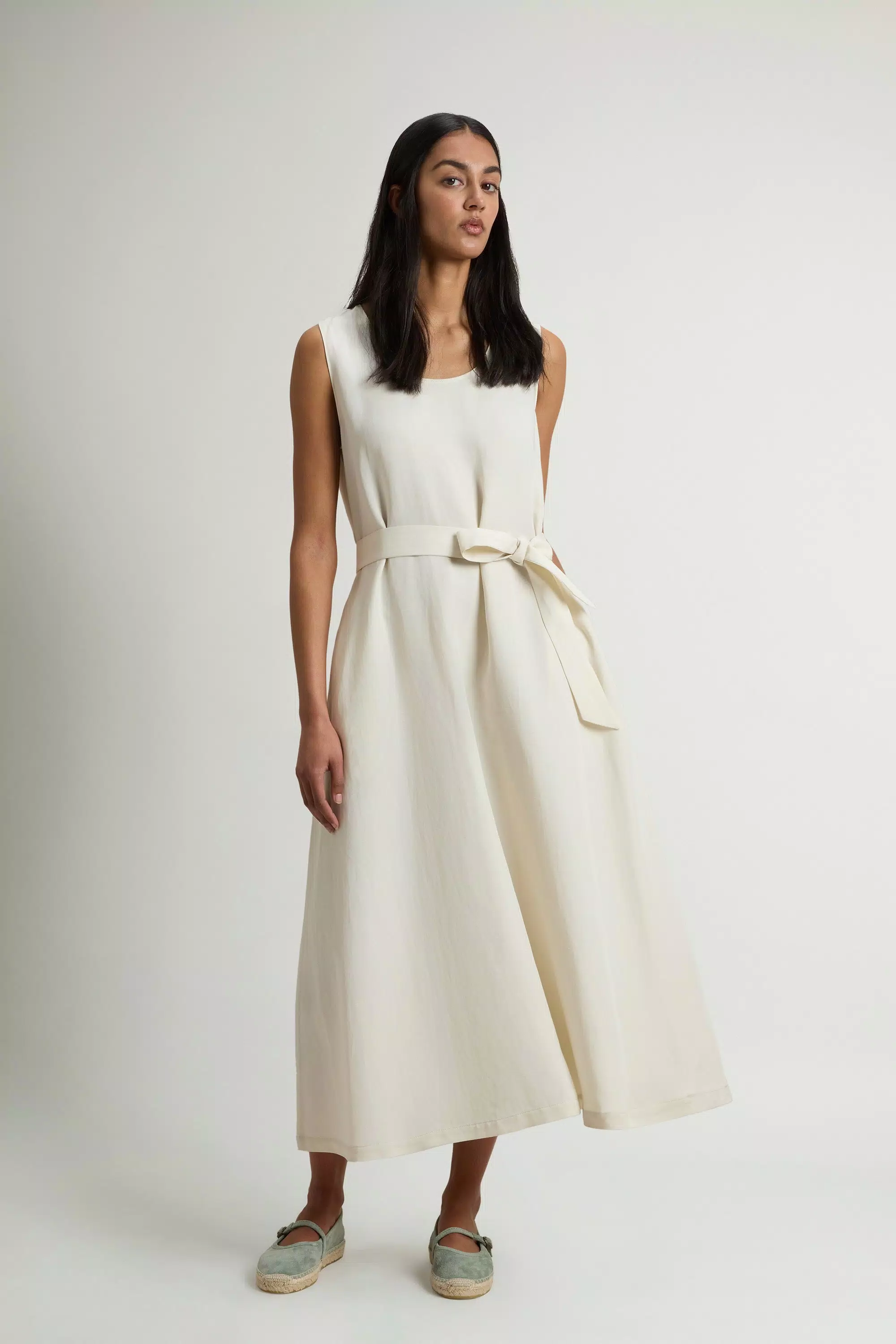 Vestido sem mangas em Mistura de Linho com Cinto - Creme Leite