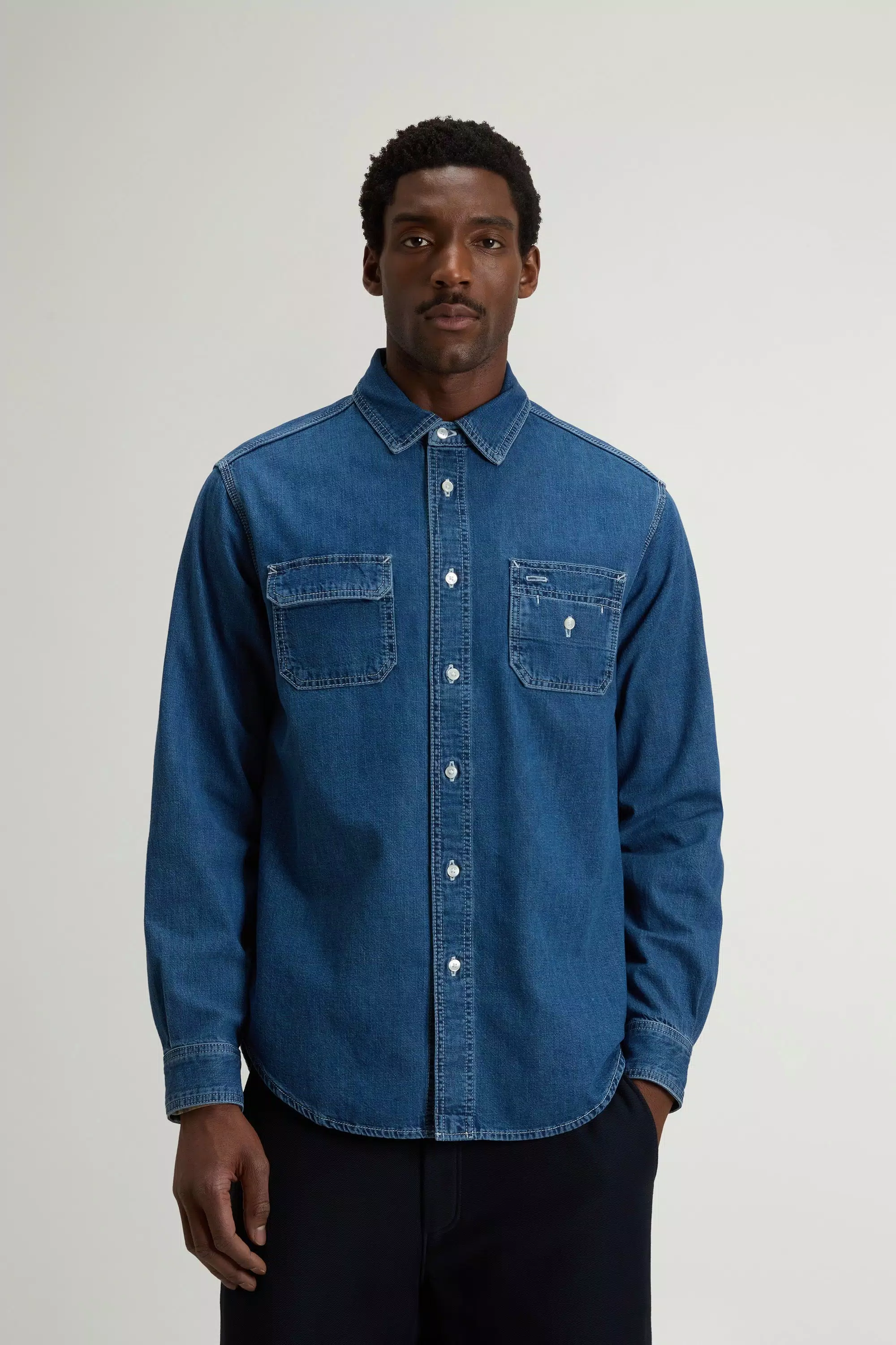 Camisa em Denim de Algodão Puro Leve - Azul-índigo Médio