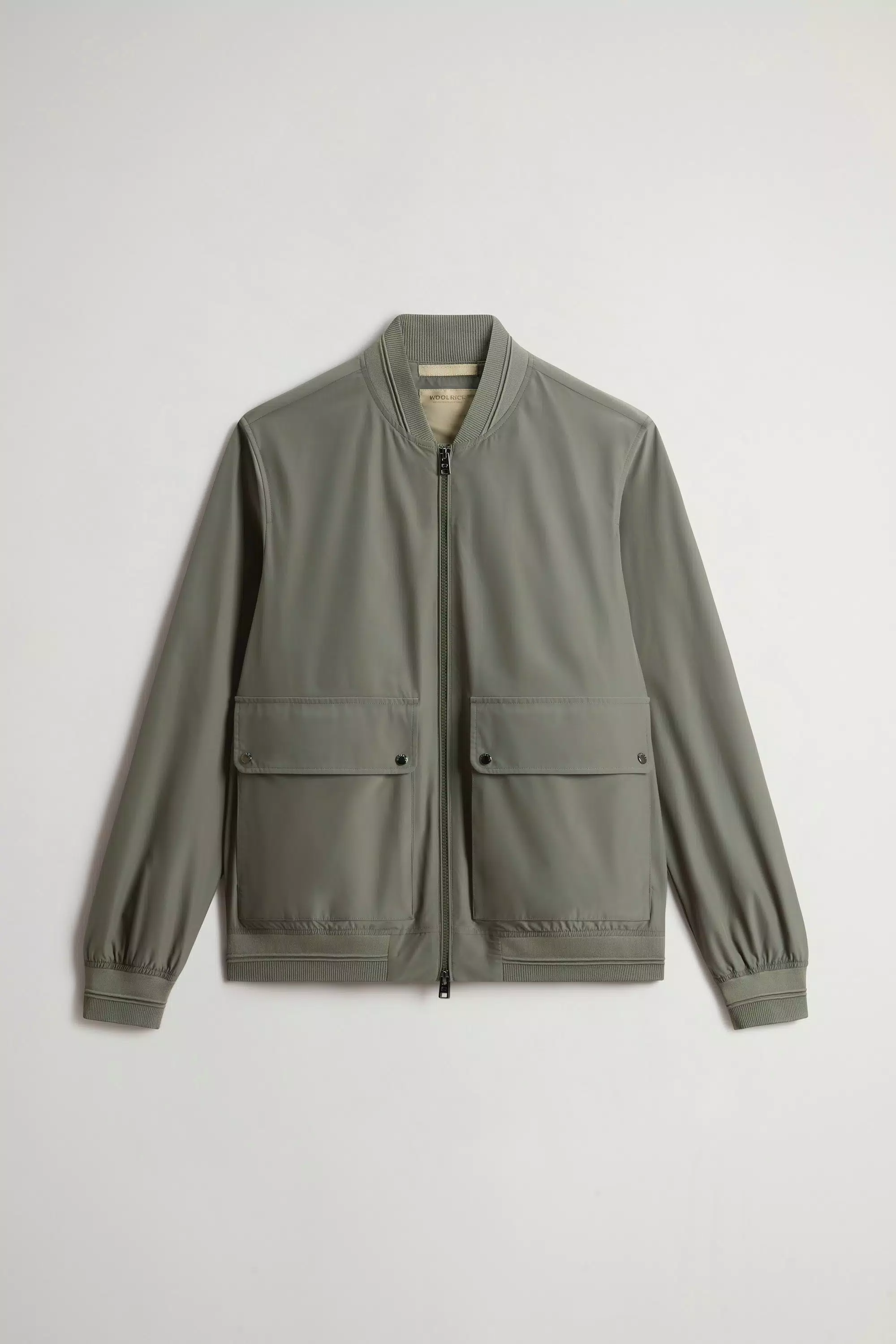 Wesley Bomber Jacket em Tecido Urban Touch - Olive Fumê