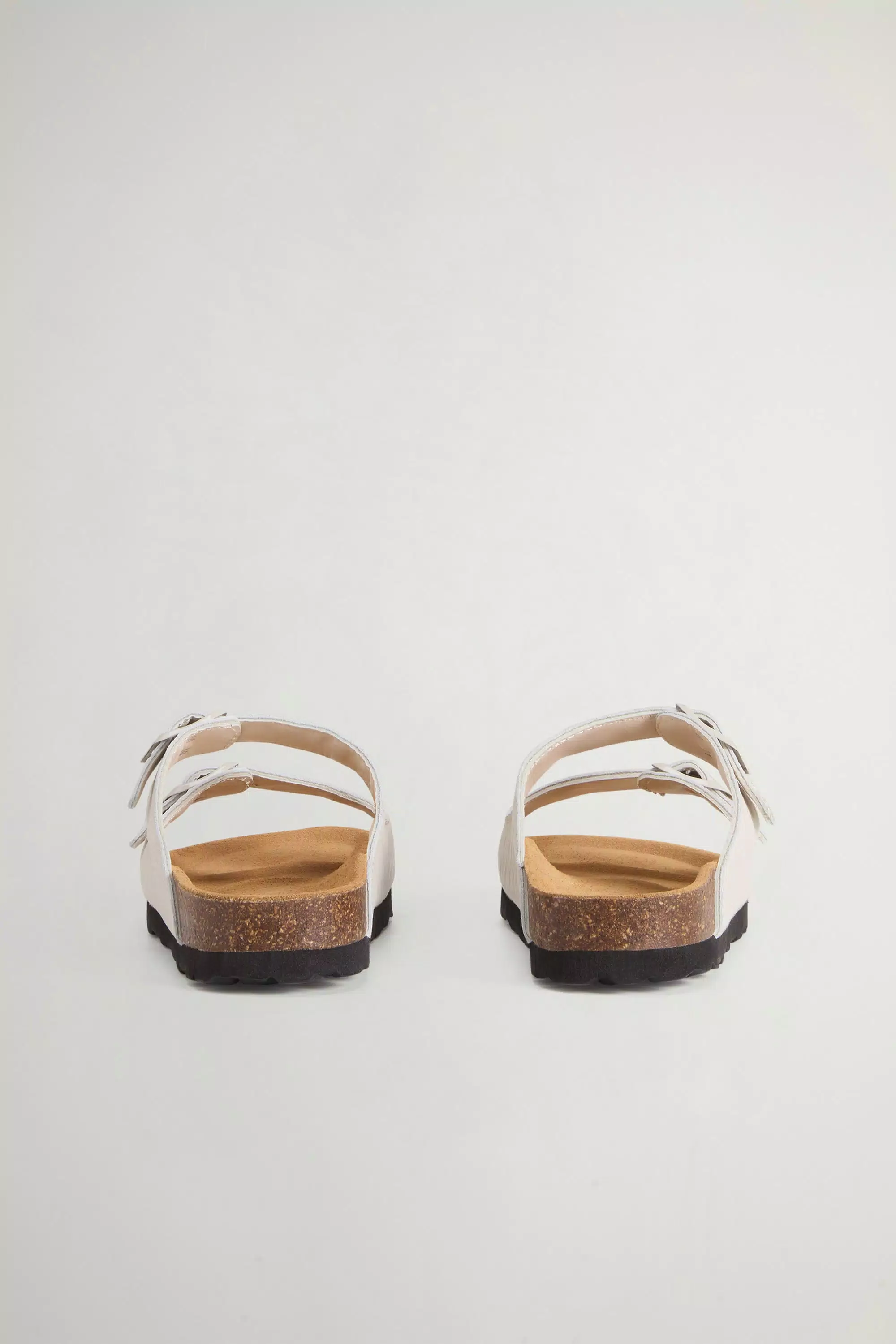 Sandalhas em Couro Estampado com Fivelas - Off White