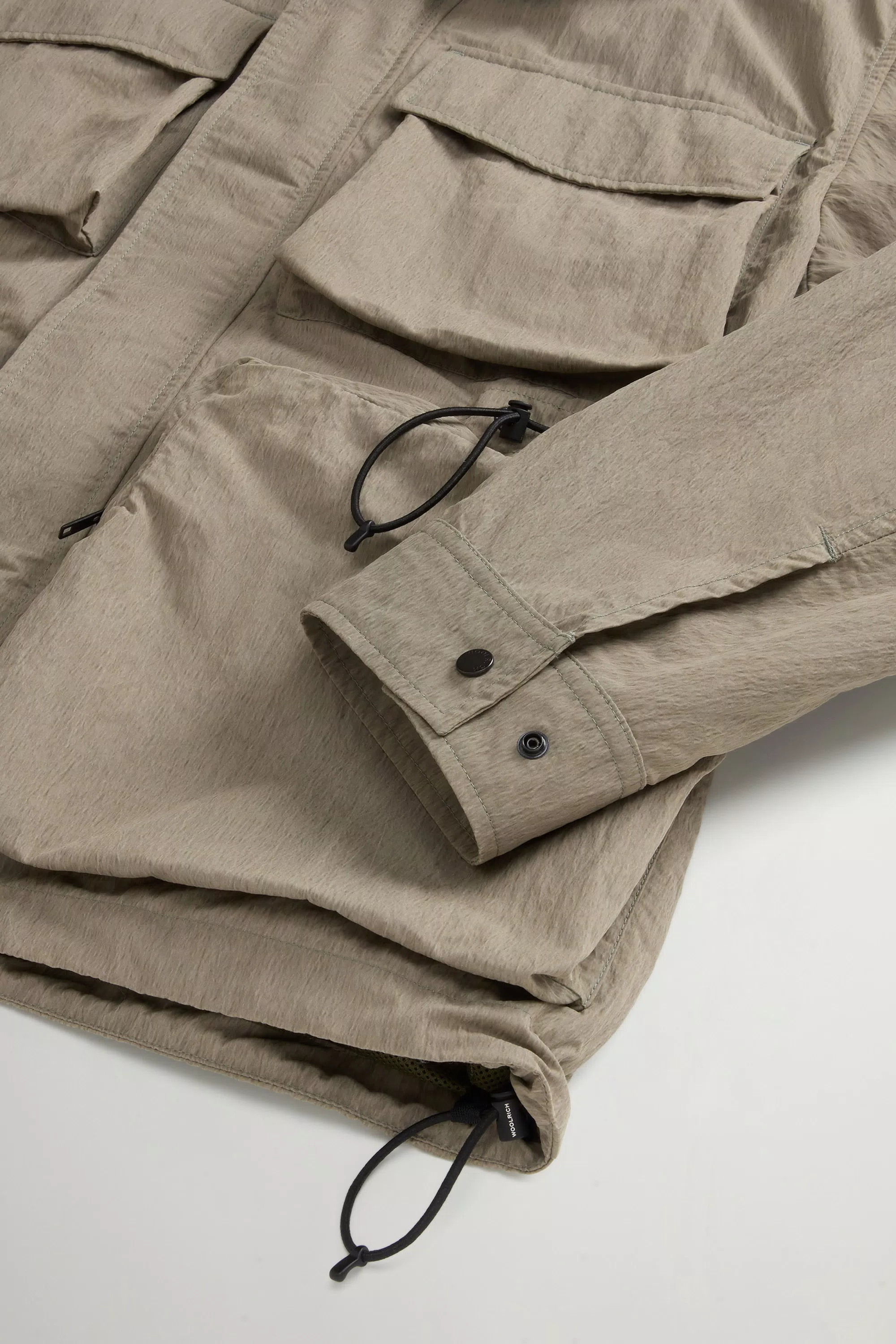 Jaqueta em Nylon Sueded Olmetex com Motivo Desbotado - Olive Fumê