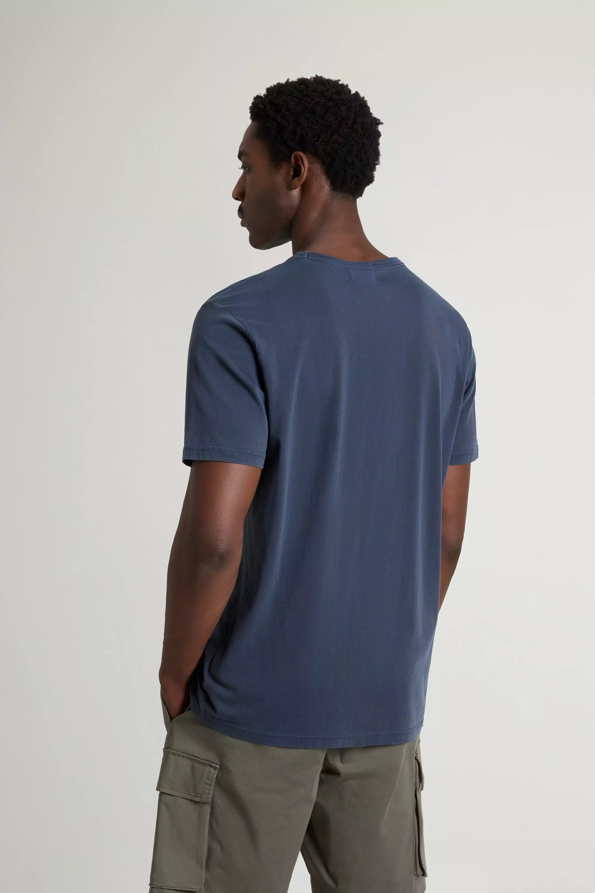 Camiseta Tingida em Tecido de Algodão Puro - Azul Melton Desbotado