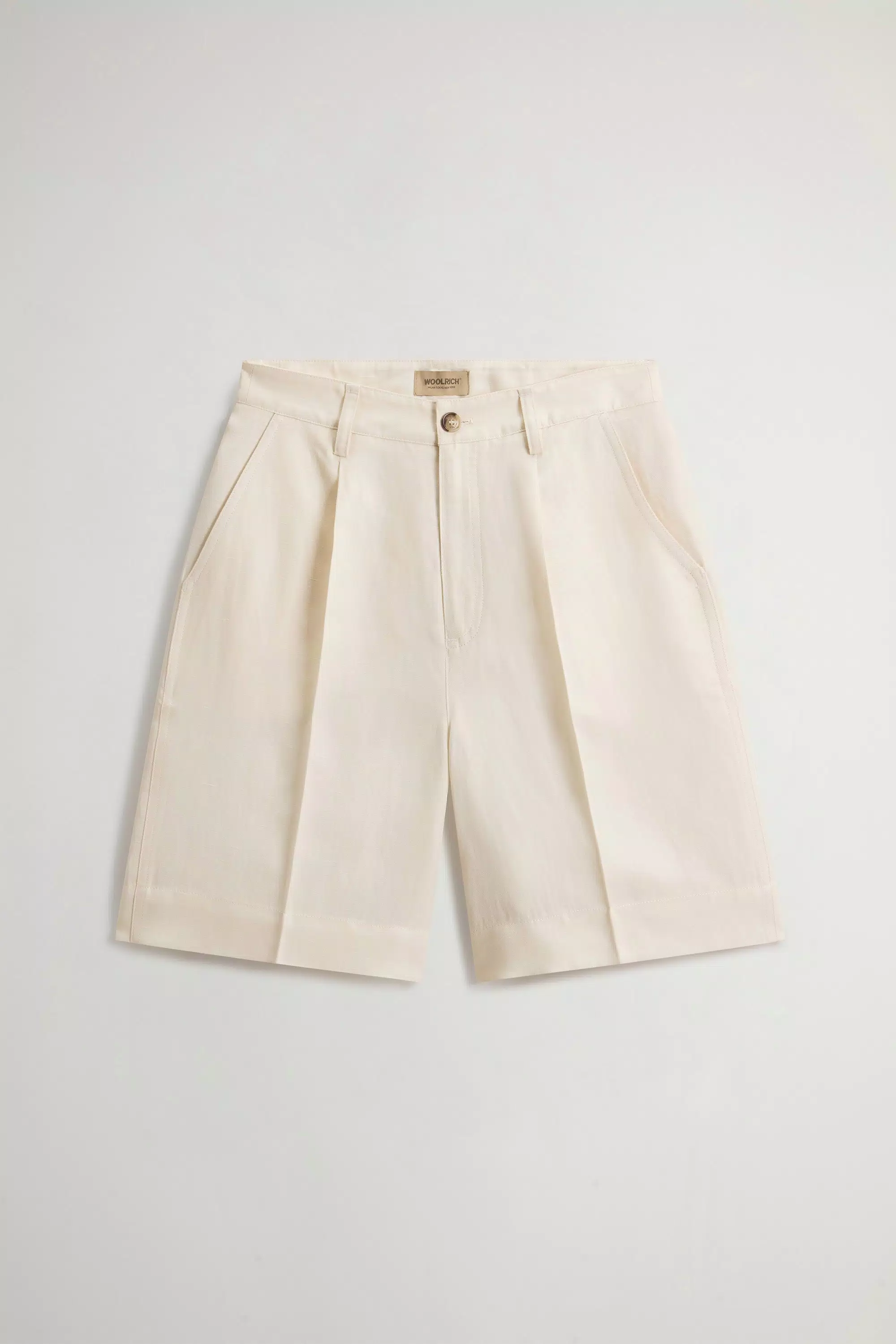 Bermudas em Mistura de Linho com Dobras - Crema Leite