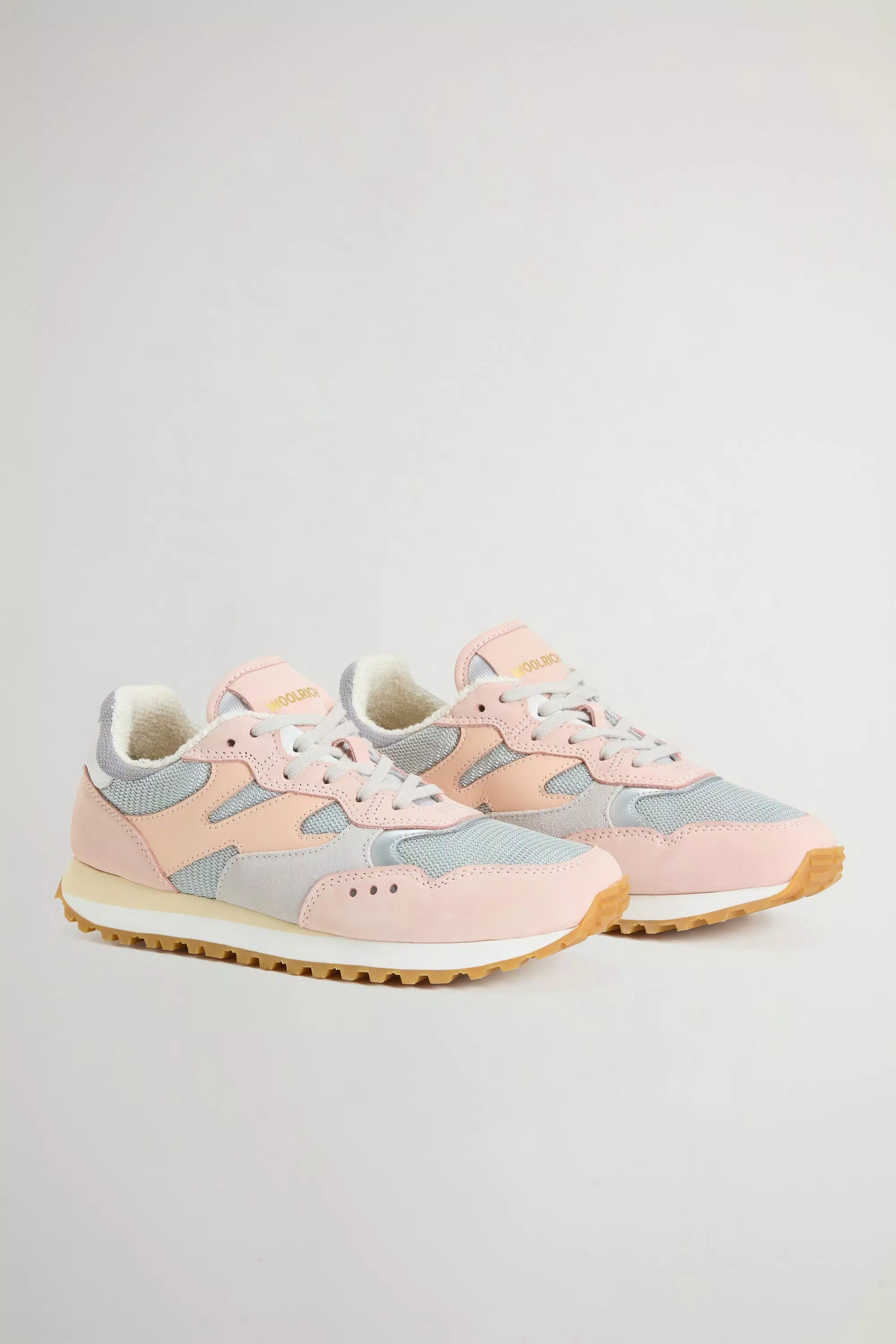 Sapatilhas Gravel em Nylon com Inserções em Couro e Camurça - Cinza Rosa