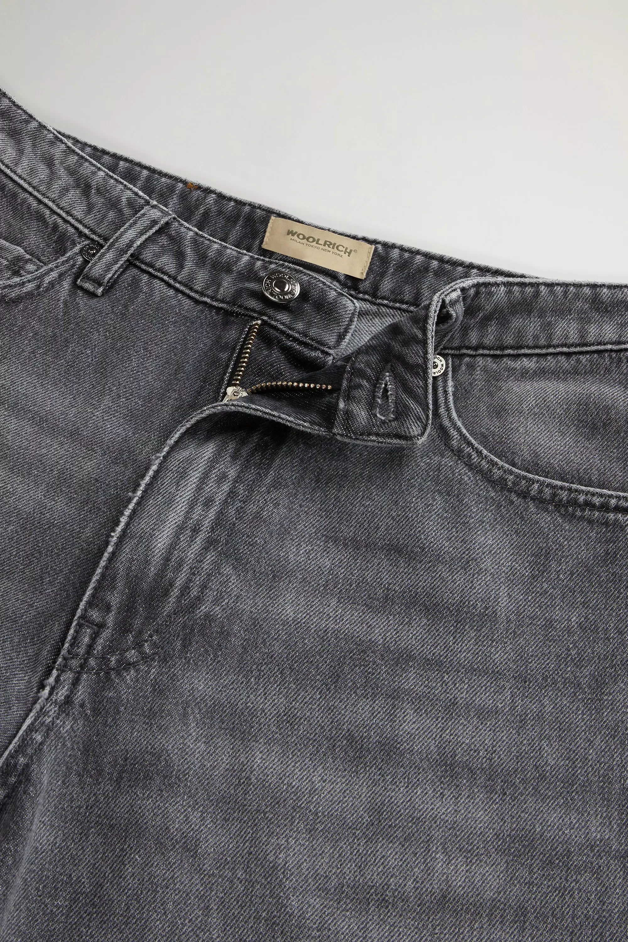 Calças em Denim de Algodão Puro - Asfalto
