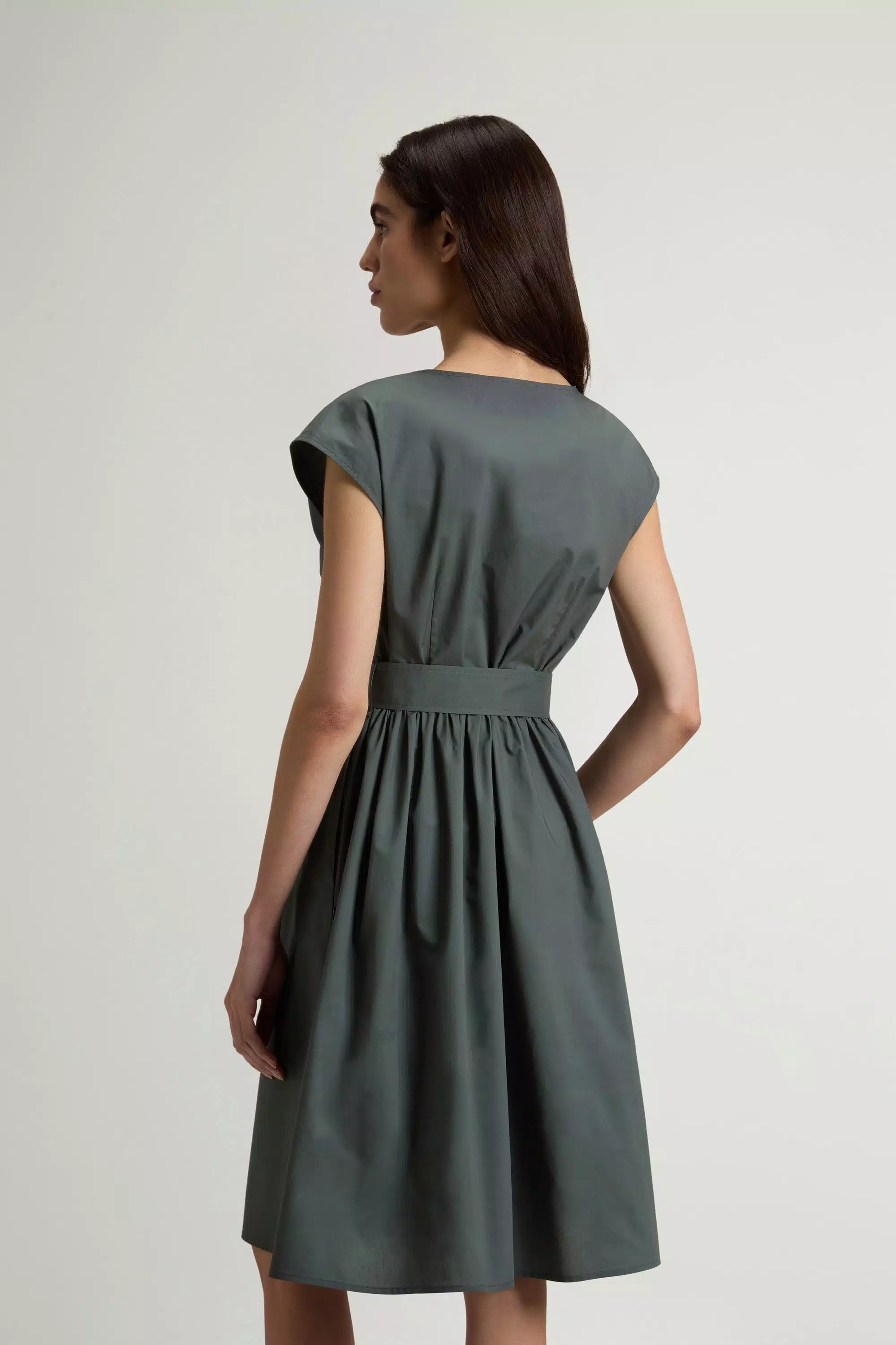 Vestido de Popeline de Algodão Puro com Cinto - Véu da Floresta