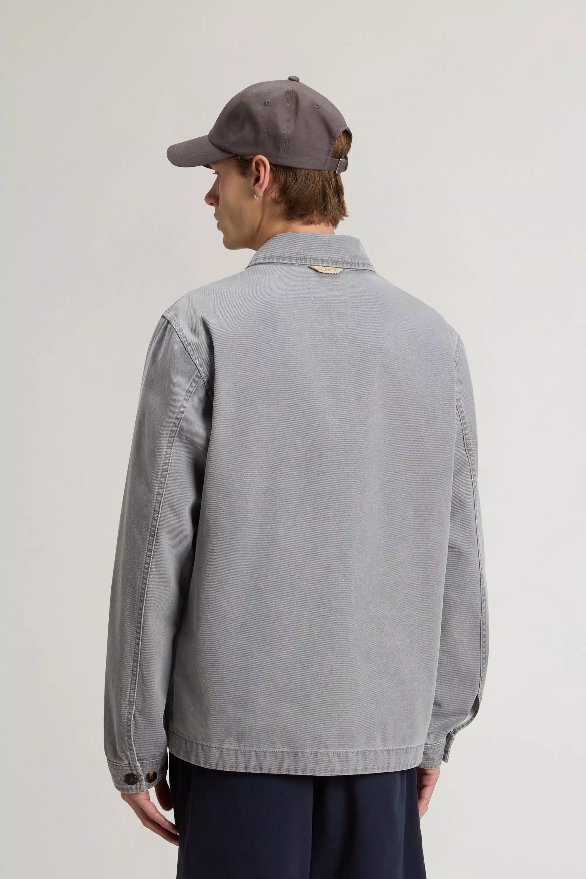 Camisa de Trabalho Overshirt em Gabardina de Algodão Puro Revestido com Resina - Cinza Marinho