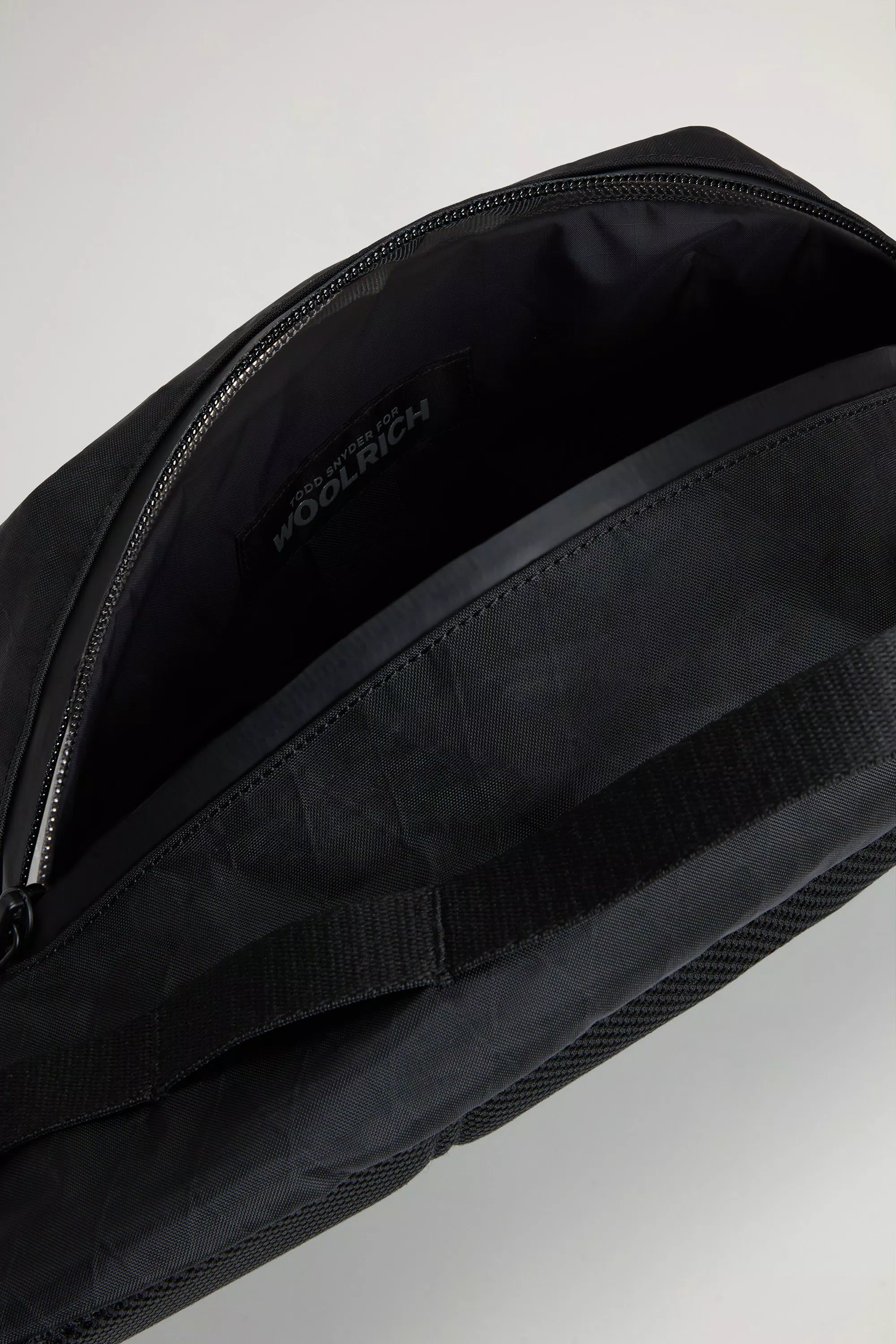 Bolsa Crossbody em X-PAC por Todd Snyder - Preto