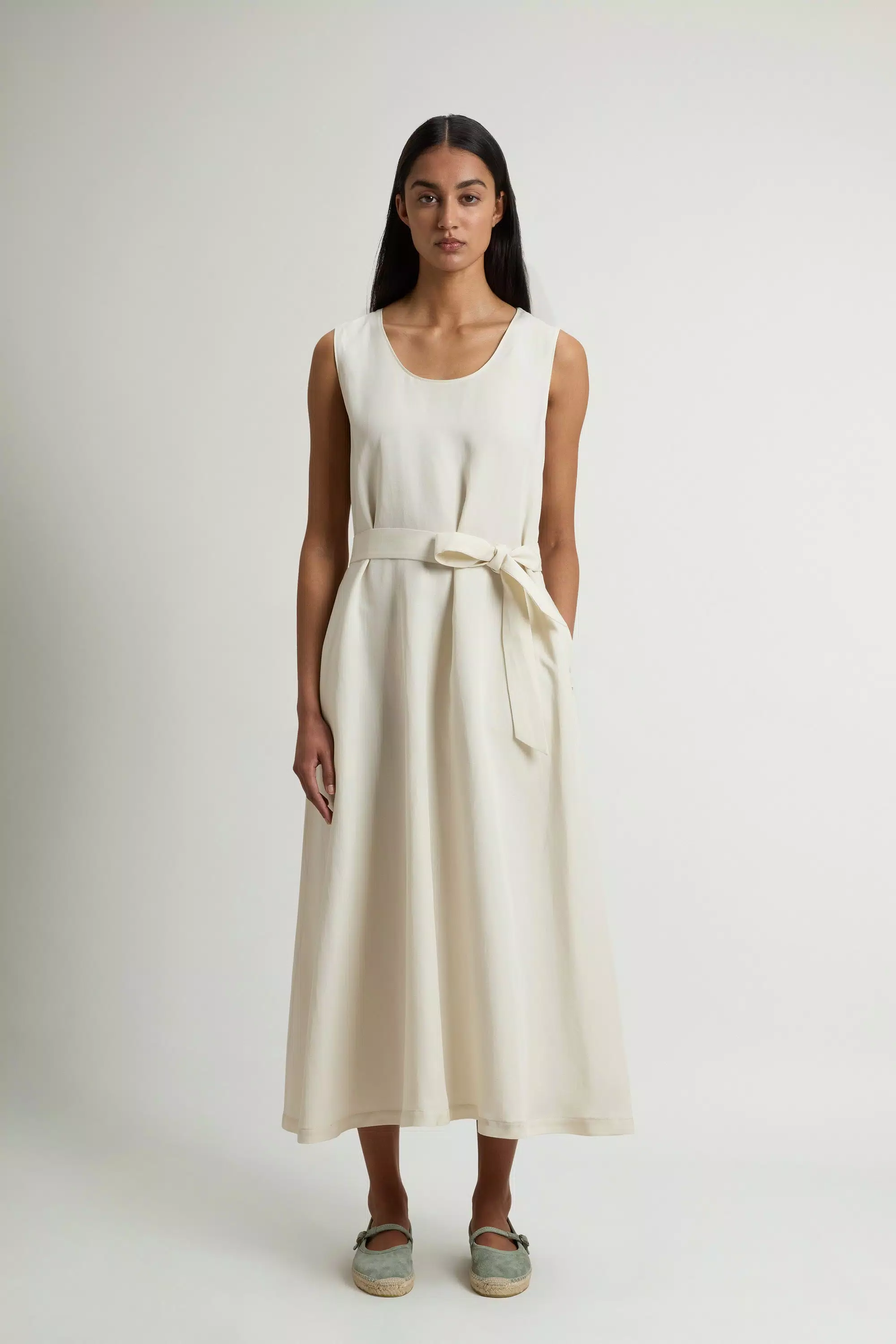 Vestido sem mangas em Mistura de Linho com Cinto - Creme Leite